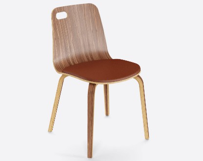 Plydesign PATROL szék: Elegáns, minimalista dizájn elmés funkcionalitással a helyiségek egyszerű átrendezéséhez.